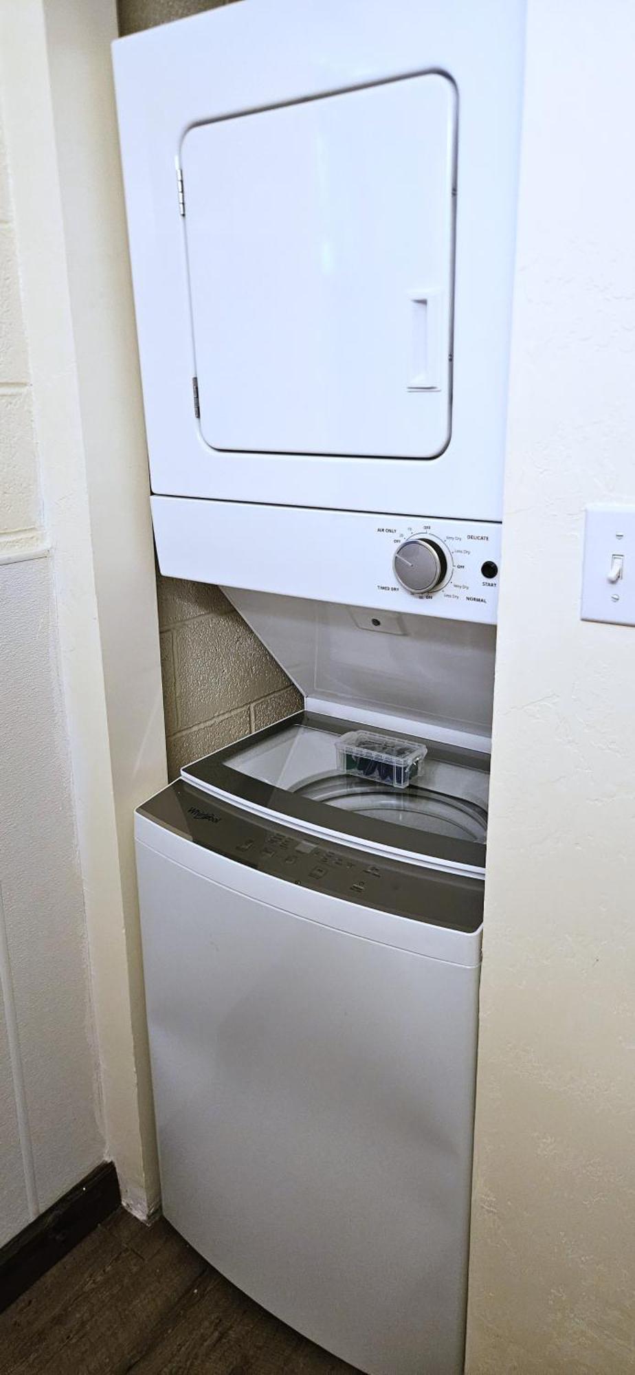 Holiday home 1bd, King, Brkfst, Large Tvs, Wd, Sleeps 4, Bbq Page
